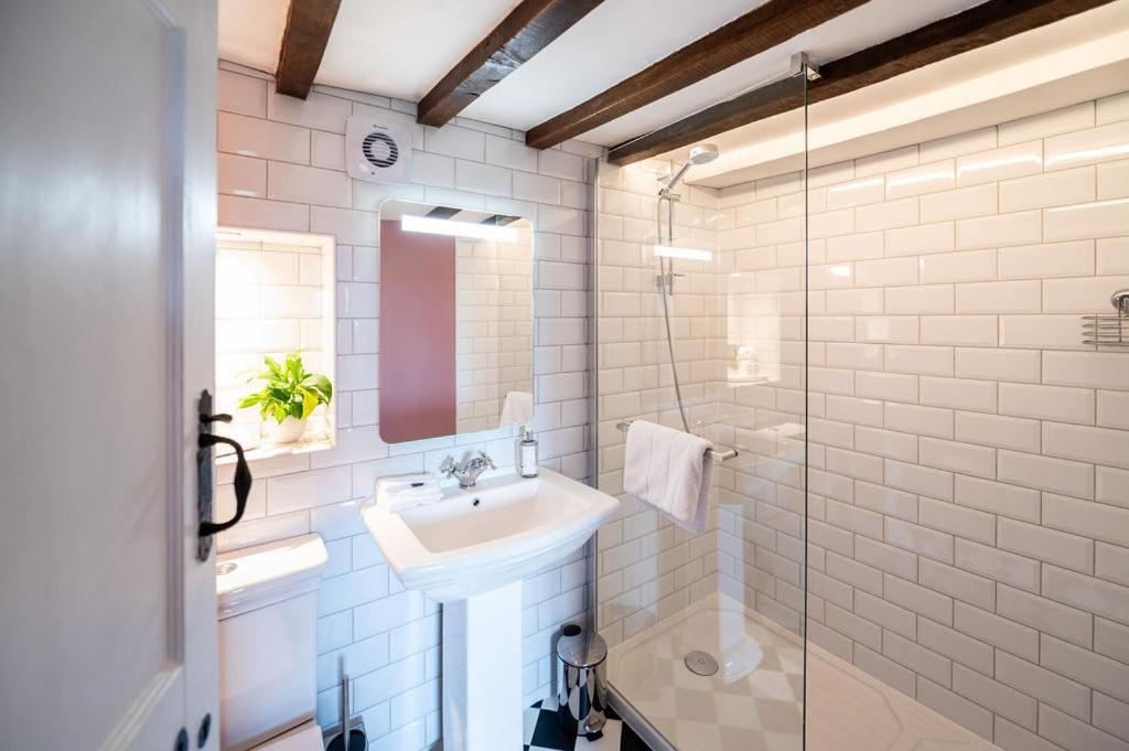 Martin Arms Bed & Breakfast Colston Bassett Екстериор снимка